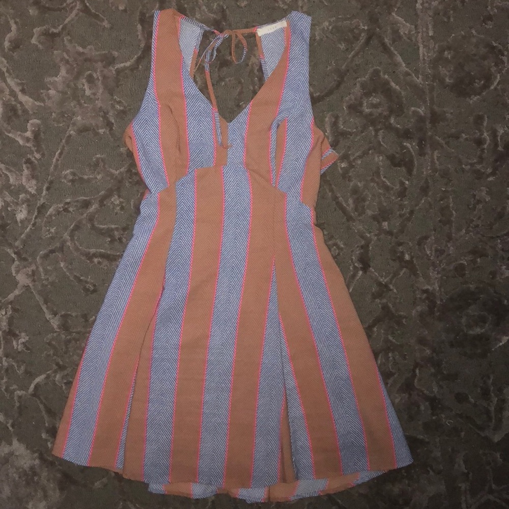 Pink Ice open back v-neck patterned sun dress